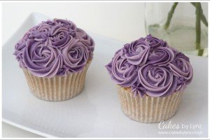 Mini Rose Cupcakes – Piping Technique Video Tutorial