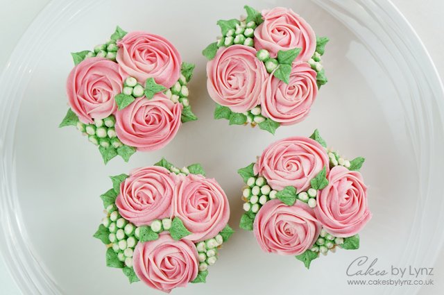 Mini rose flower cupcakes