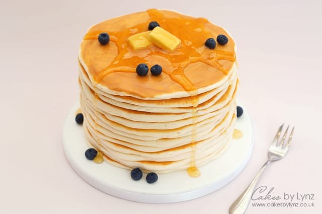 How to make a stack of Pancakes out of Cake – Tutorial