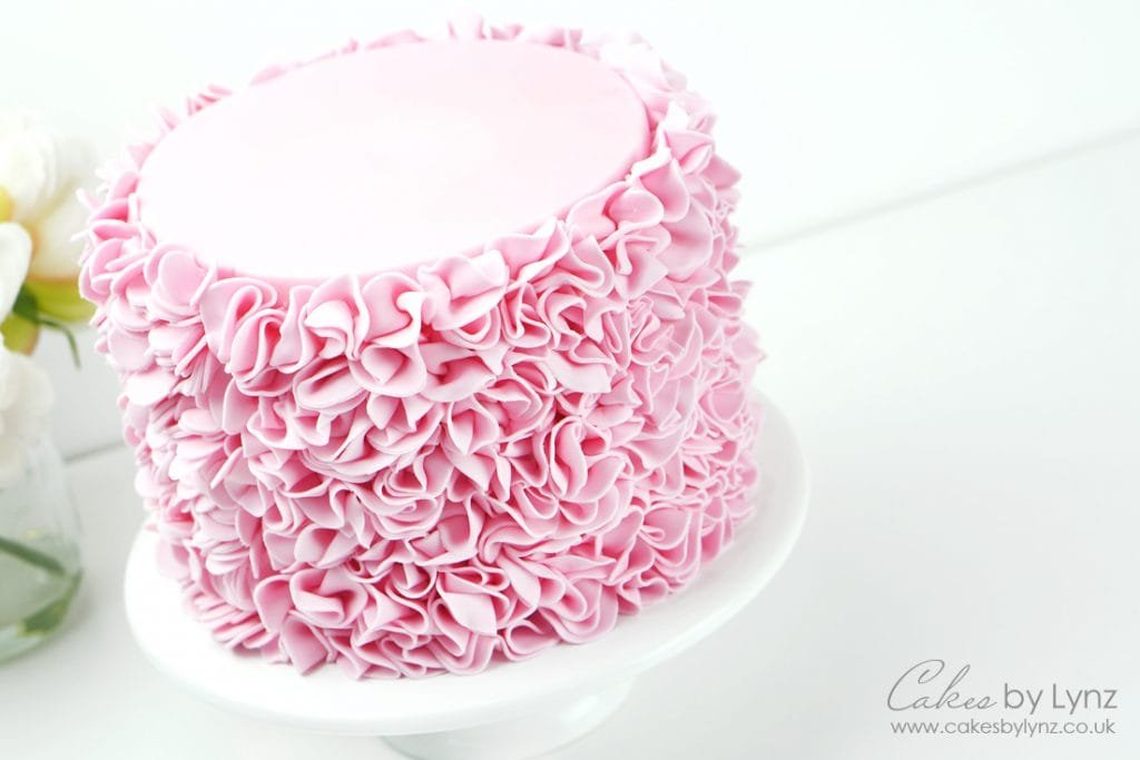 Wide Ruffle Cake How to create Ruffle Waves Tutorial - Cakes by Lynz