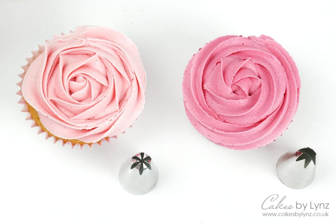 rosettes with the 1m and 2d piping tips