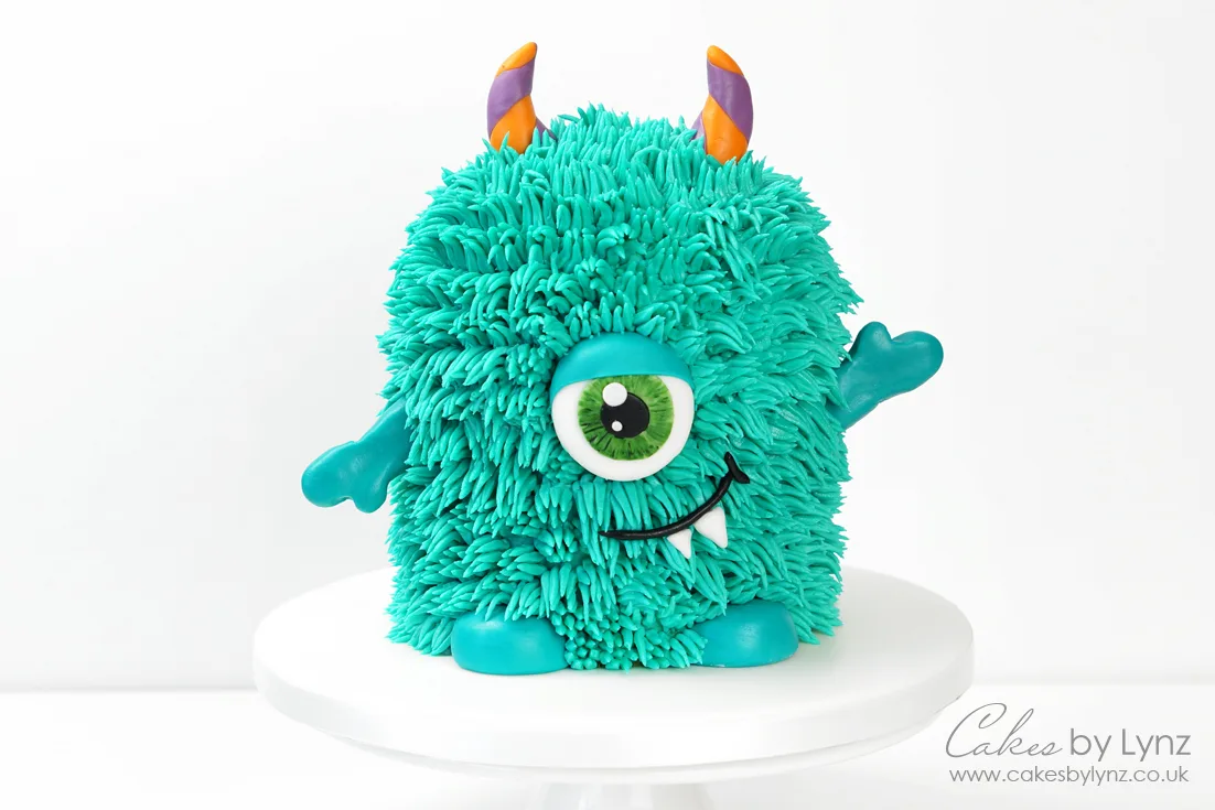 Buttercream Monster Cake Tutorial – with Buttercream Fur