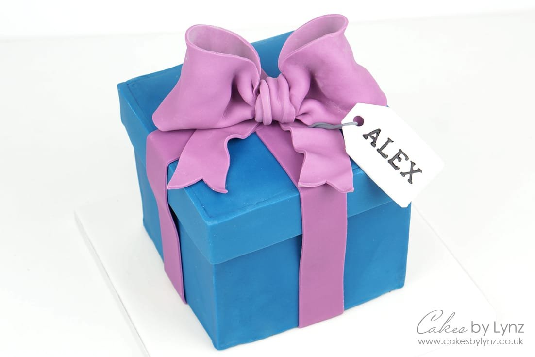 How to make a Gift Box Present Cake Tutorial