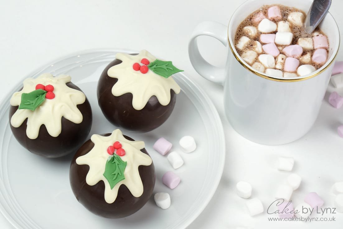 Christmas Pudding Hot Chocolate and Brownie Bombs Tutorial