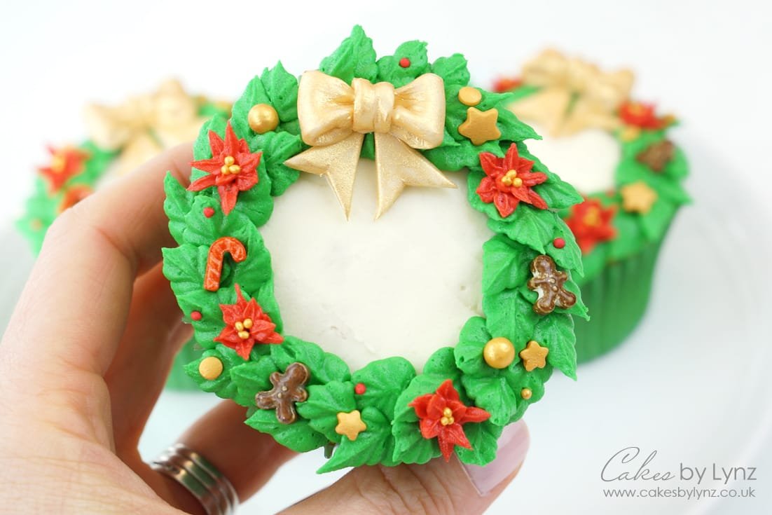 Christmas Wreath Cupcake tutorial