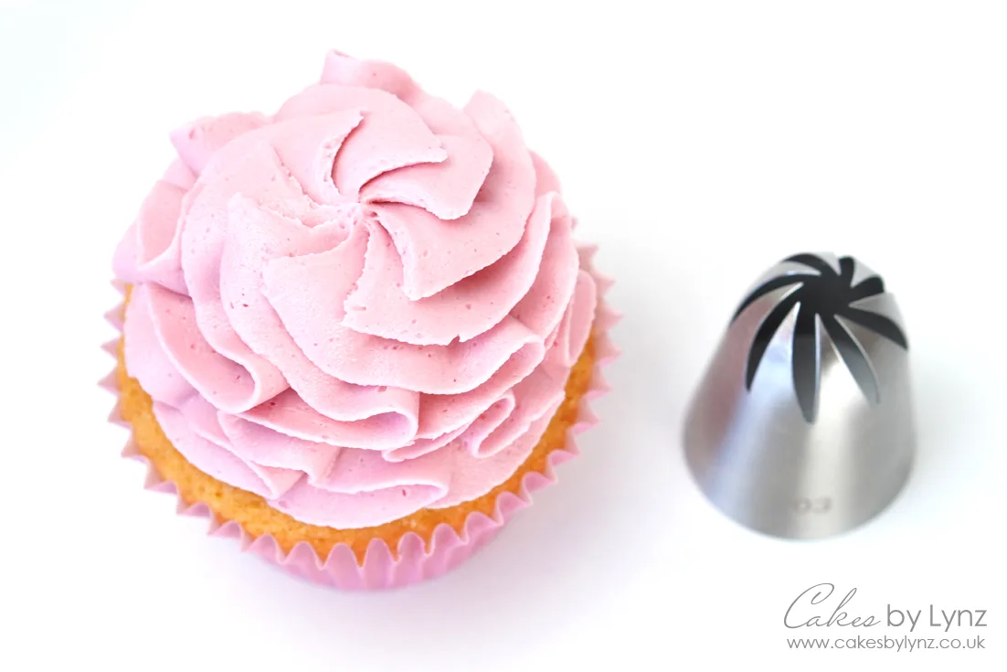 Piped Ruffles Ruffle Effect Piping Techniques - New Piping Tips - Cakes by Lynz
