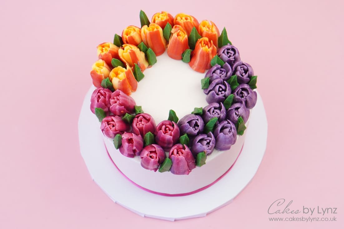 How to create a colourful tulip cake with Russian Piping Tips