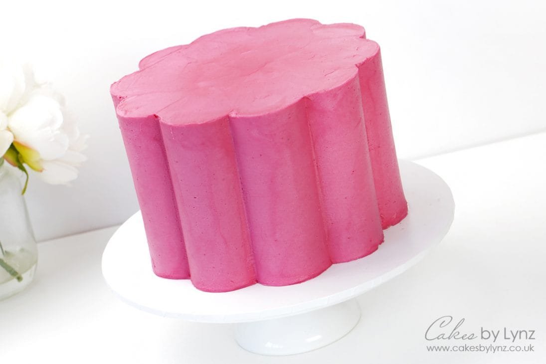 Scallop buttercream cake tutorial