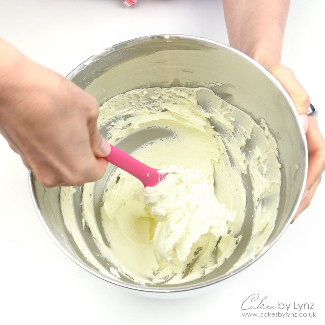 best buttercream consistency for flowers