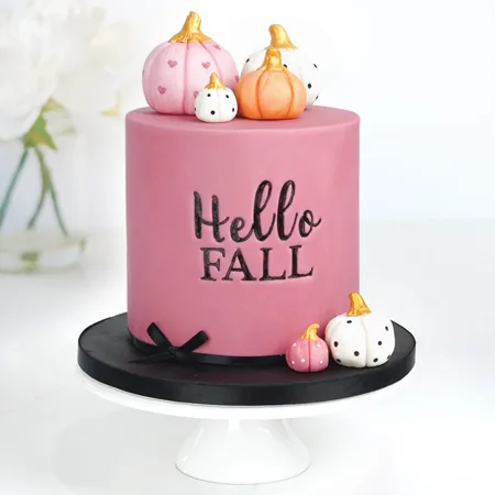 ‘Hello Fall’ Pumpkin Cake Tutorial
