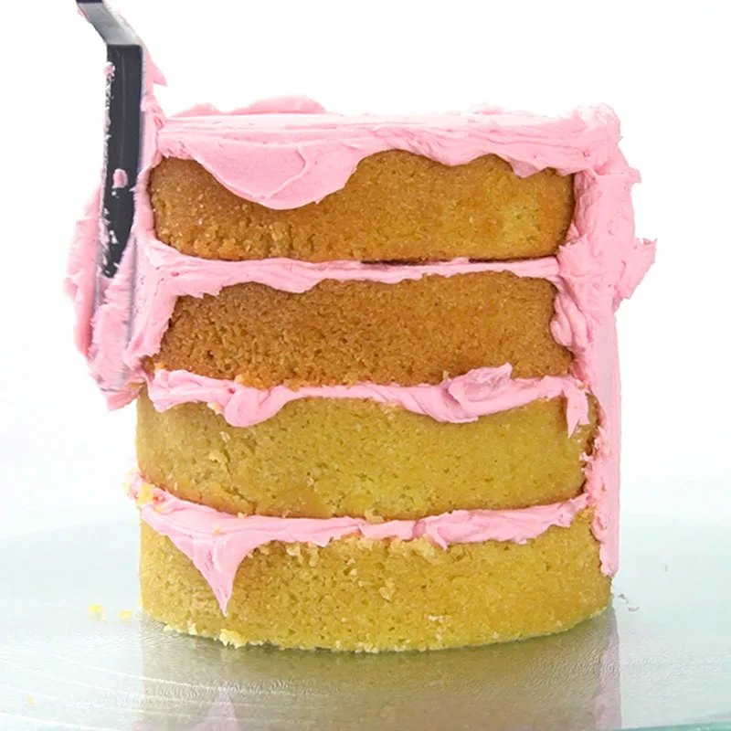 The difference between cake layers and cake tiers?