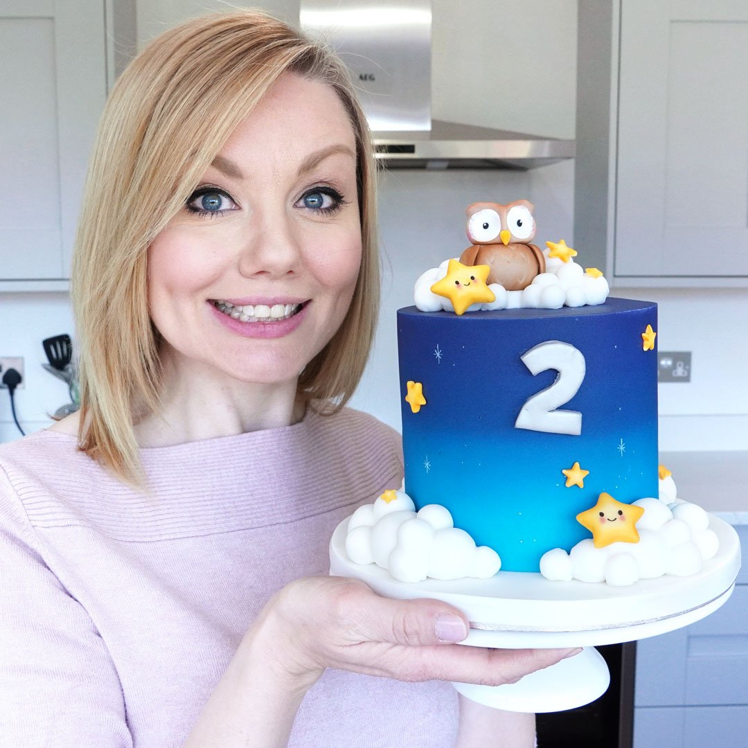 Lynsey from Cakes by Lynz