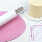 How much fondant do you need to cover a cake