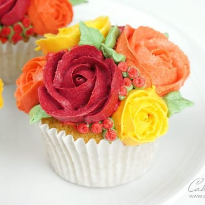 autumn rose buttercream flower bouquet cupcakes