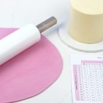 how much fondant do you need for your cakes - free calculator guide