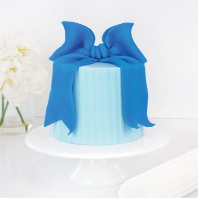 how to use a textured rolling pin to create stripes in fondant