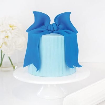 how to use a textured rolling pin to create stripes in fondant